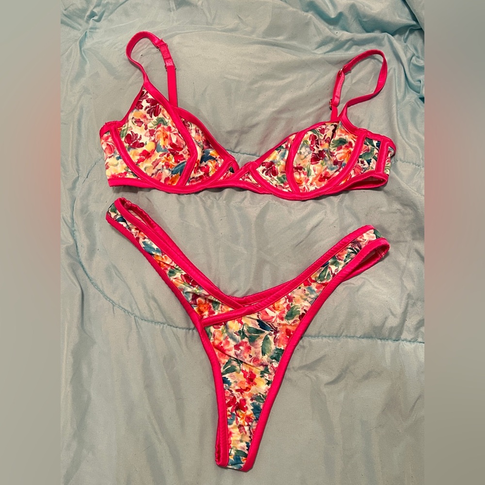 For Love of Lemons Floral Print Women's Intimate Set